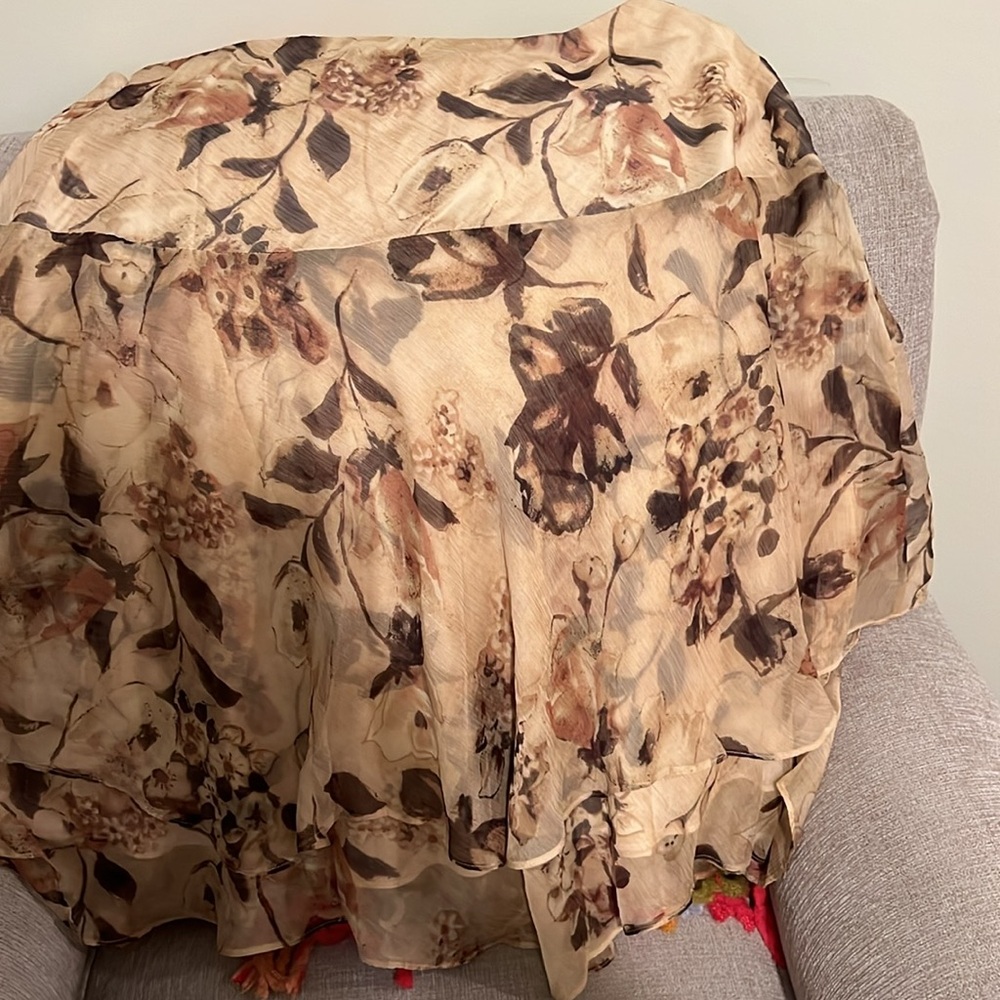 Beautiful floral Lauren By Ralph Lauren Skirt - like new!!!!!!  Only worn once! - Picture 3 of 4